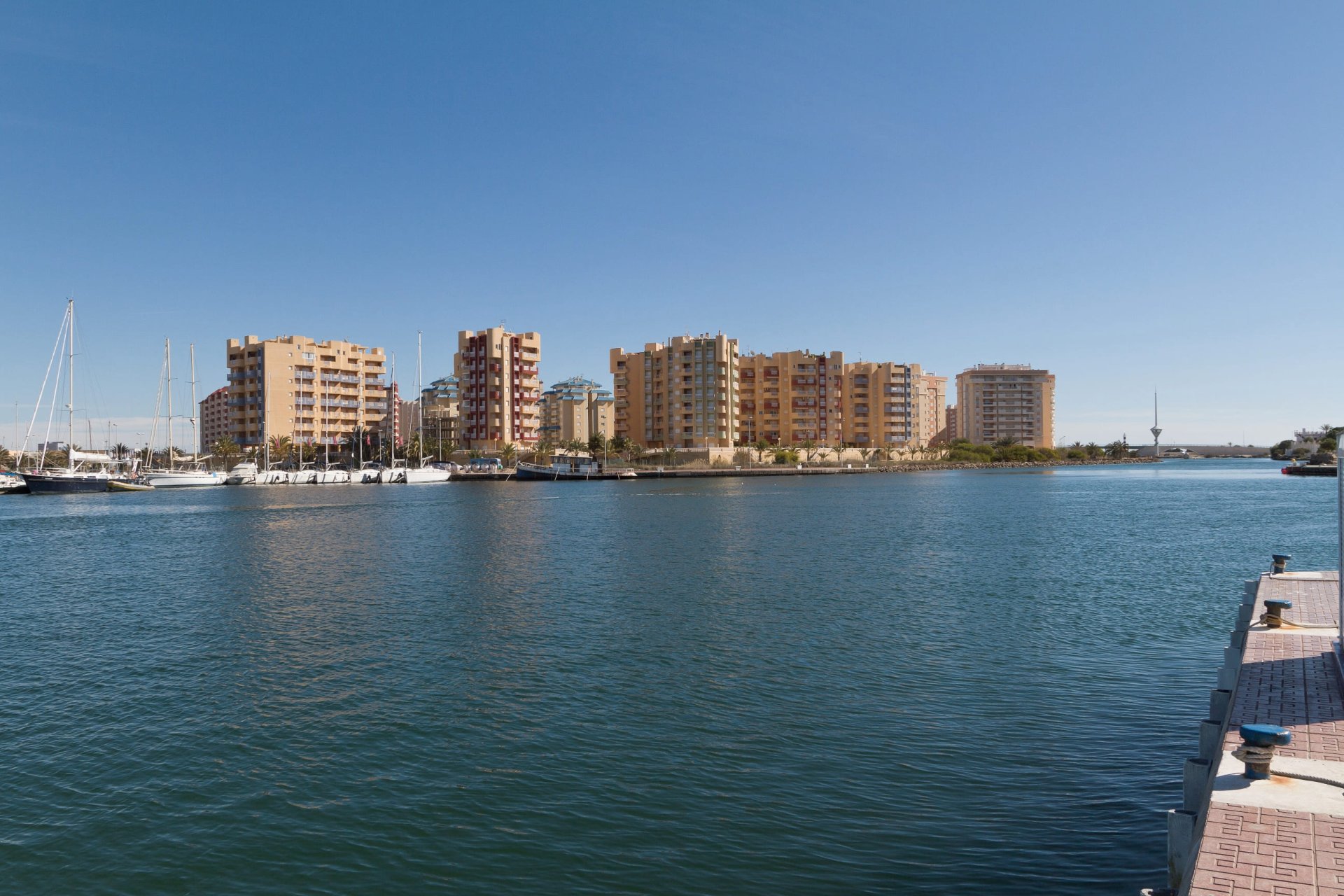 New Build - apartment -
La Manga del Mar Menor