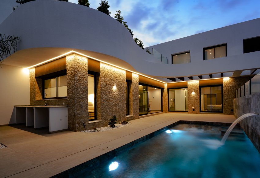 New Build - detached -
Heredades