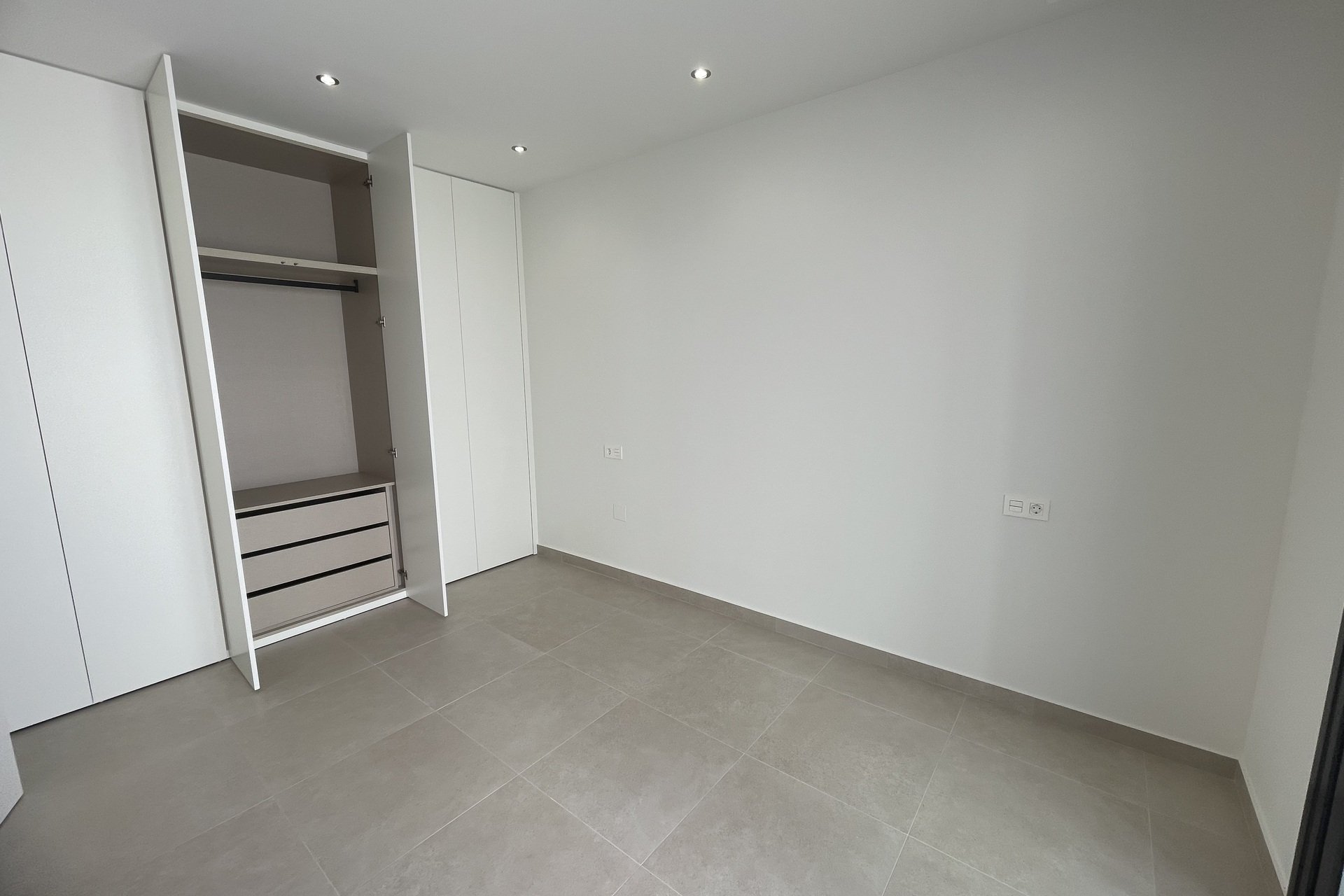 New Build - detached -
Heredades