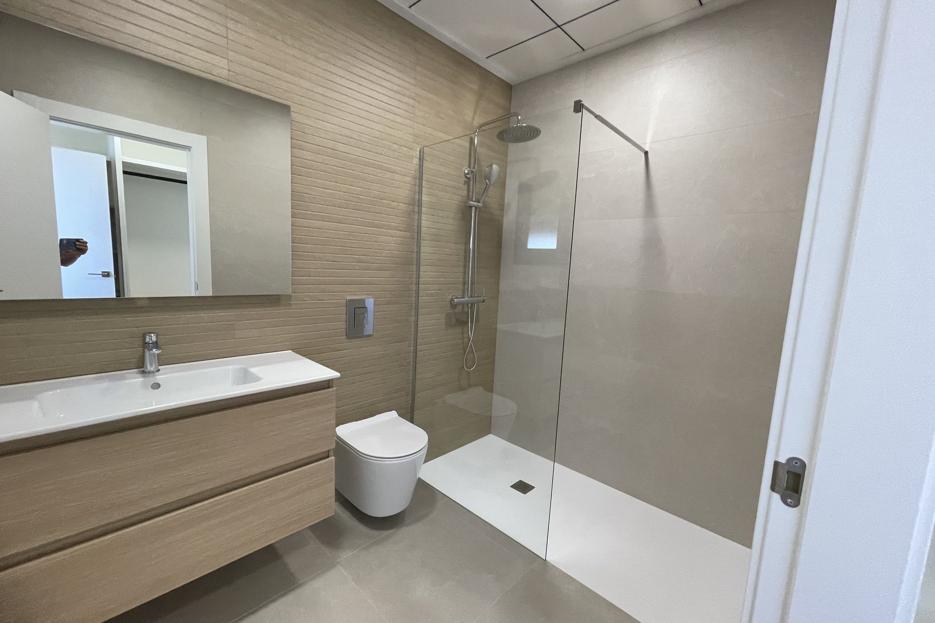 New Build - detached -
Heredades