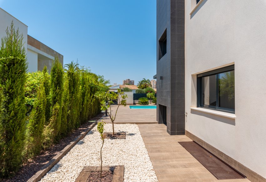 New Build - detached -
Playa Paraiso
