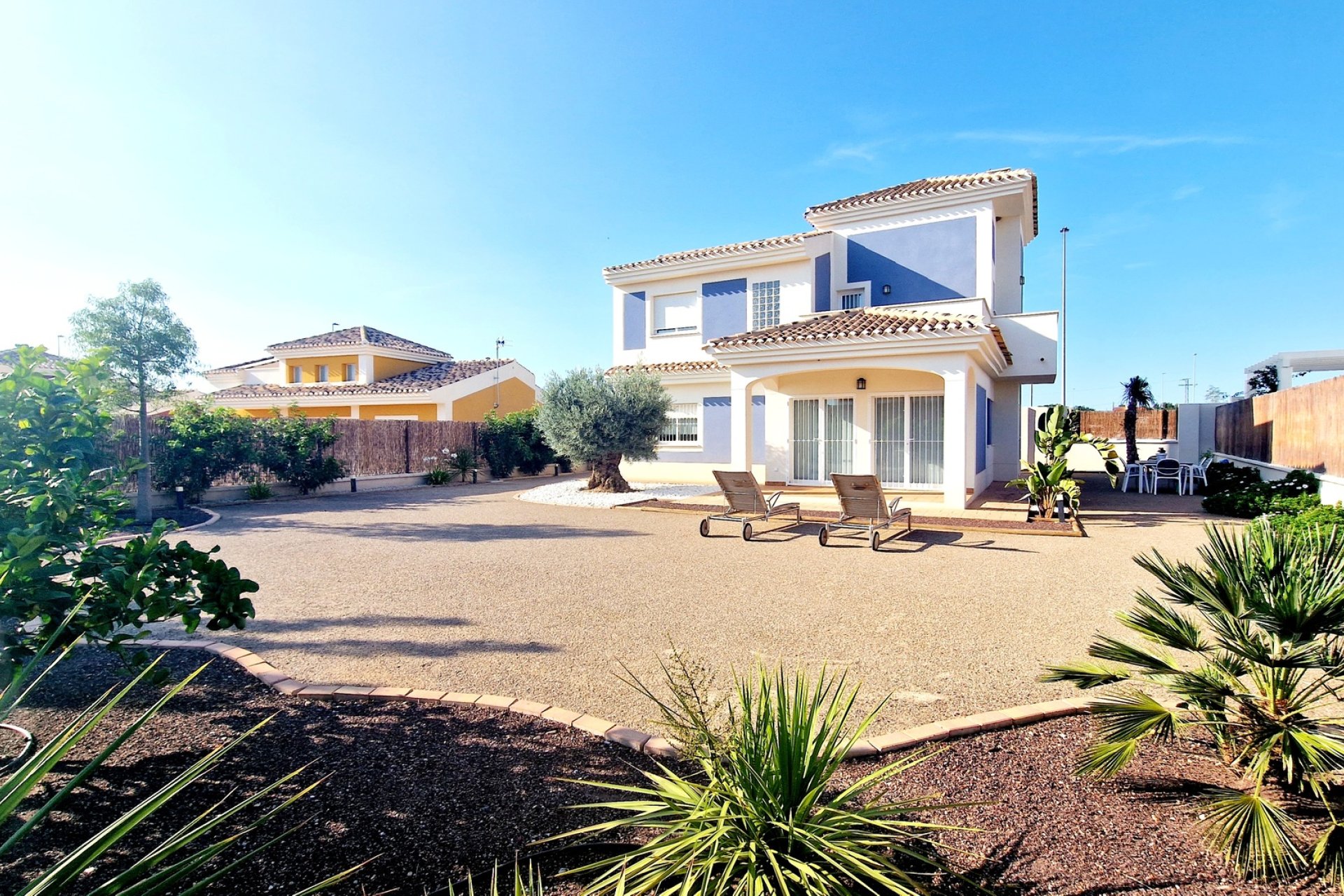 New Build - detached -
Purias