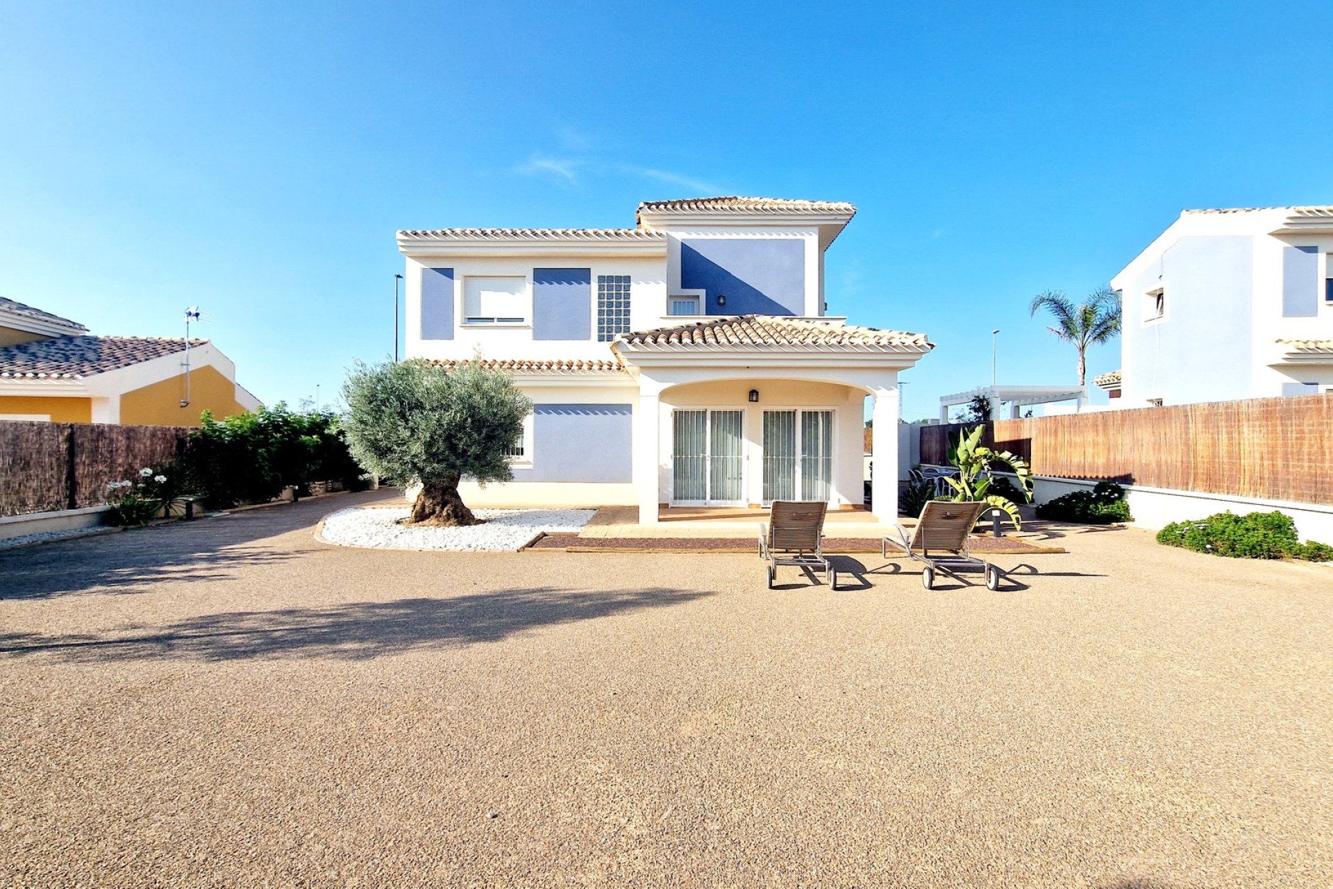 New Build - detached -
Purias