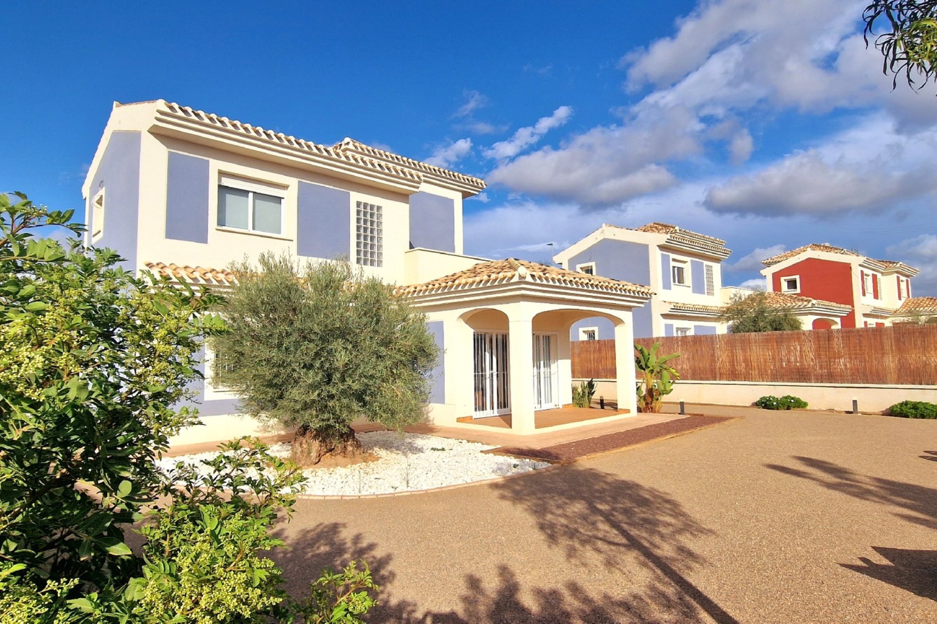 New Build - detached -
Purias