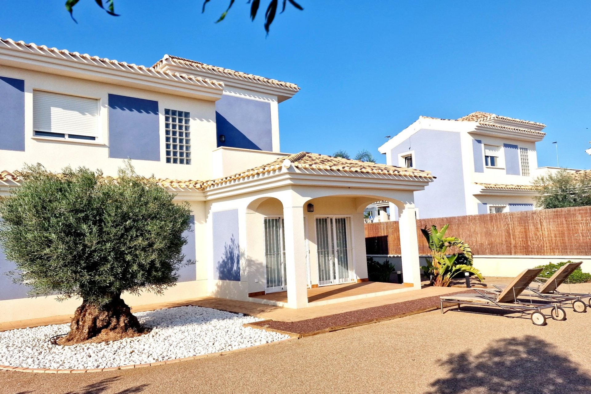 New Build - detached -
Purias