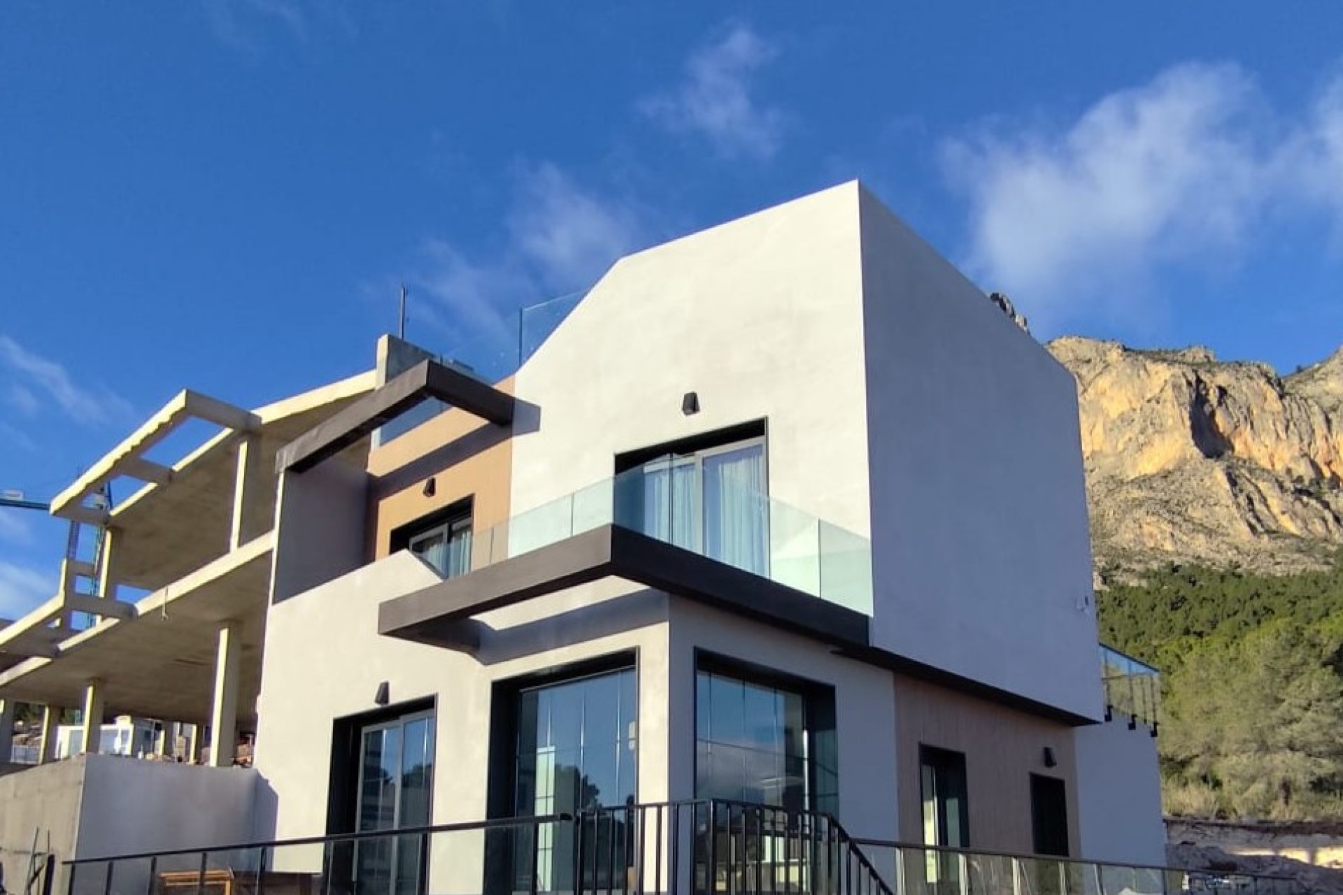 New Build - semi-detached -
Polop