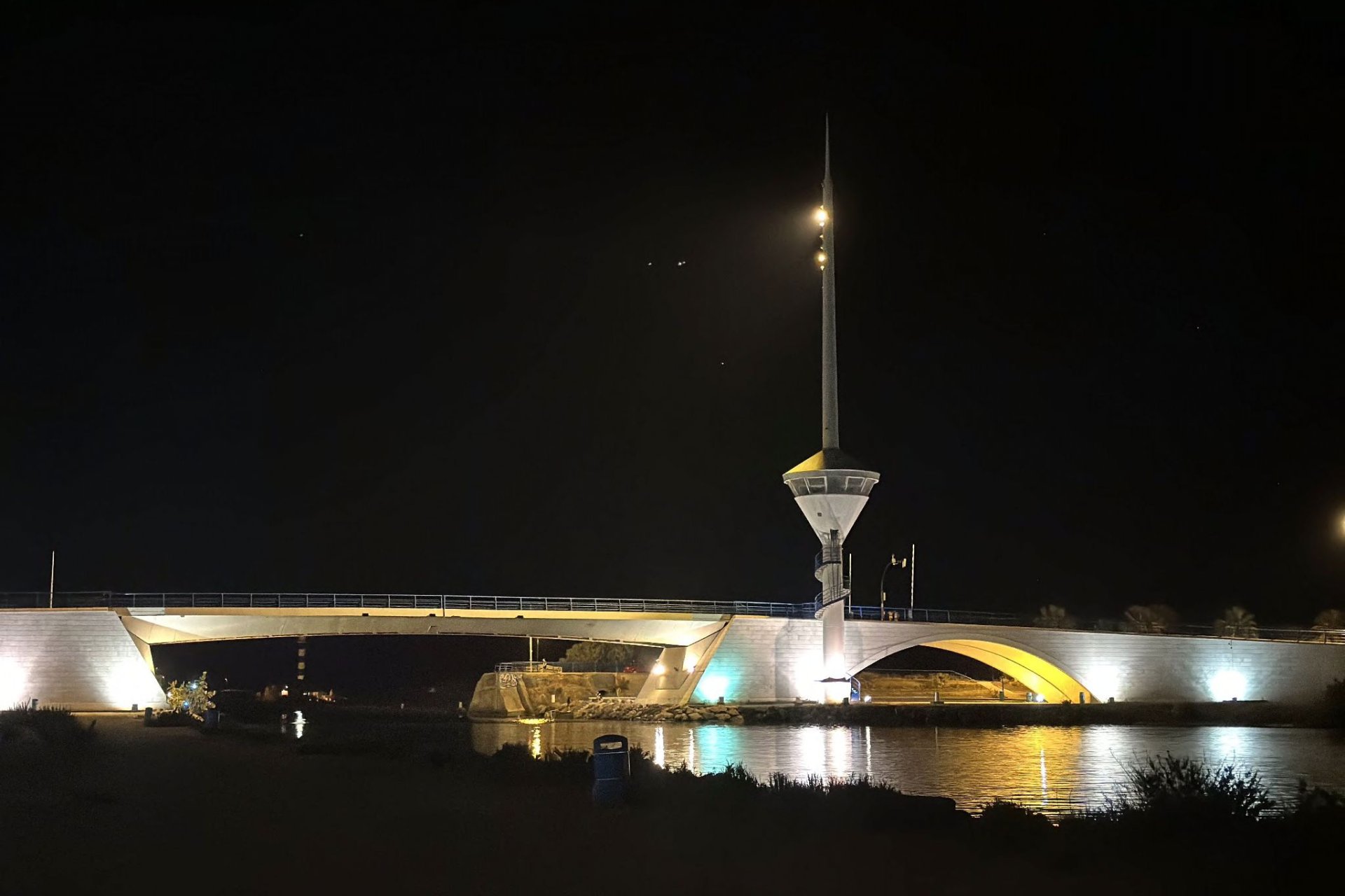 Nouvelle - Attique -
La Manga del Mar Menor