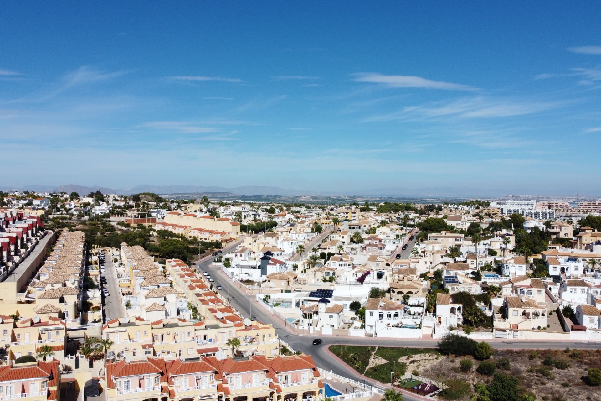Nouvelle - Attique -
Orihuela