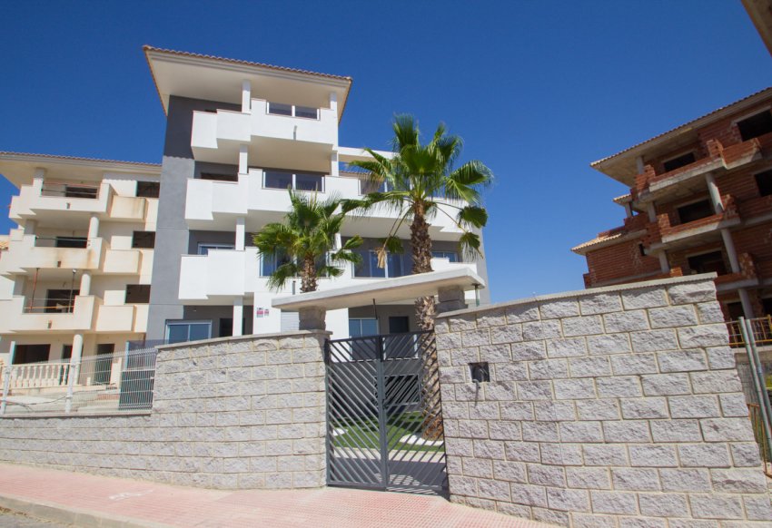 Nouvelle - Attique -
Orihuela