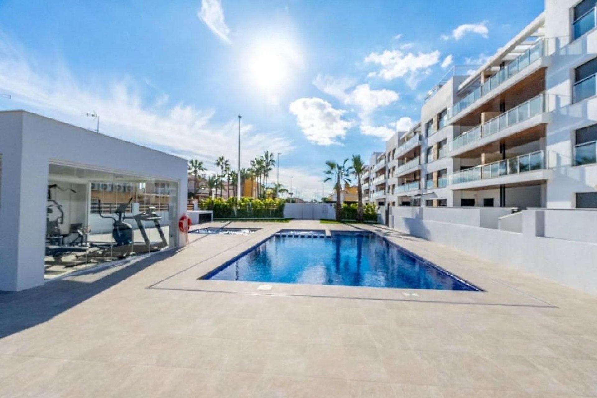 Nouvelle - Attique -
Torrevieja