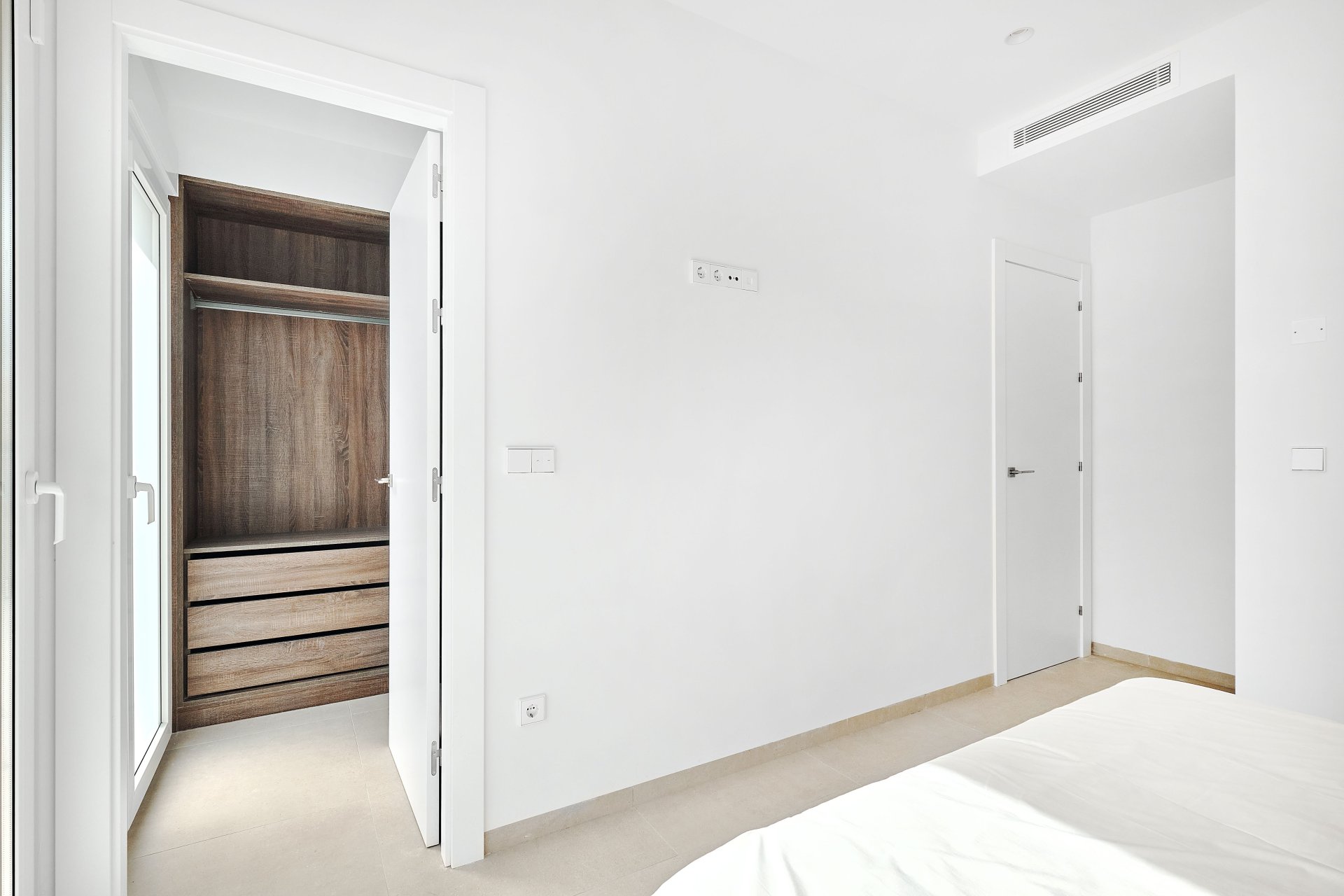 Nouvelle - detached -
Los Montesinos