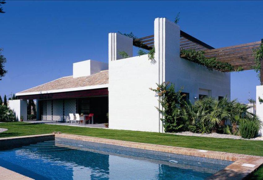 Nouvelle - detached -
Peraleja Golf