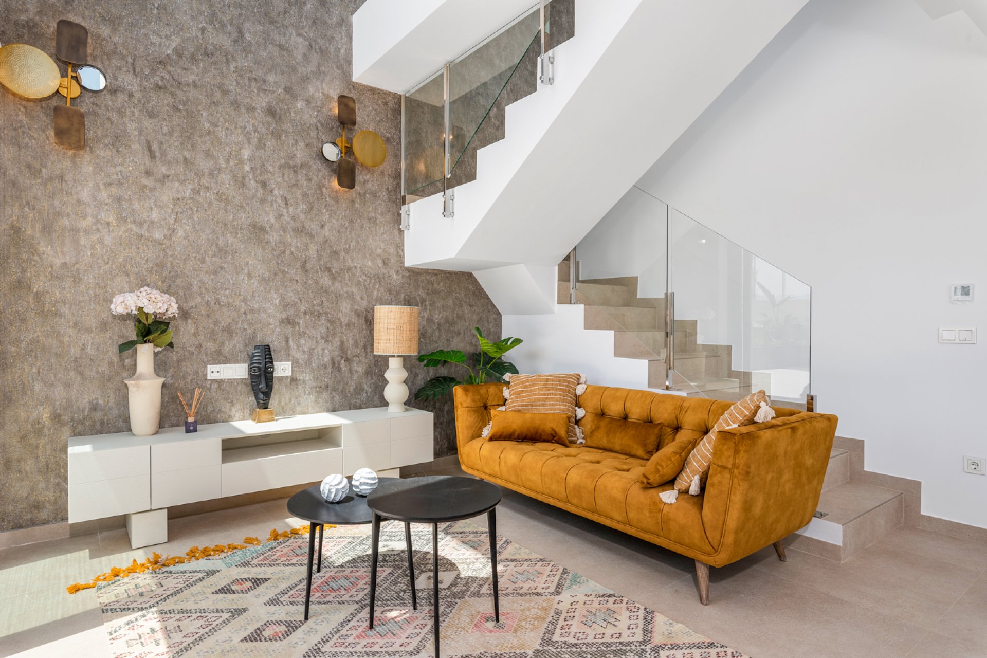 Nouvelle - detached -
Vera