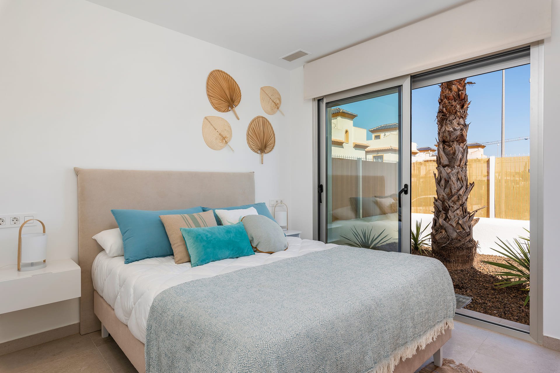 Nouvelle - low-bungalow -
Dolores