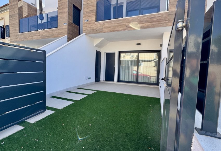 Nouvelle - low-bungalow -
San Pedro del Pinatar