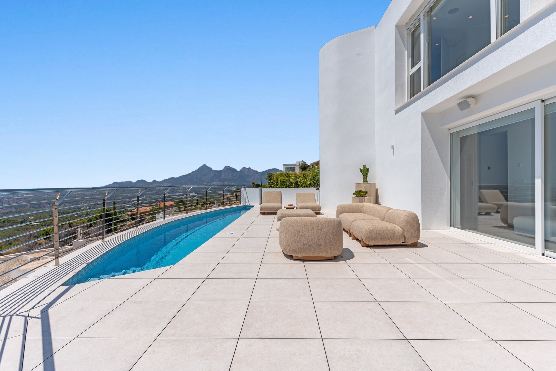 Nouvelle - Villa -
Altea