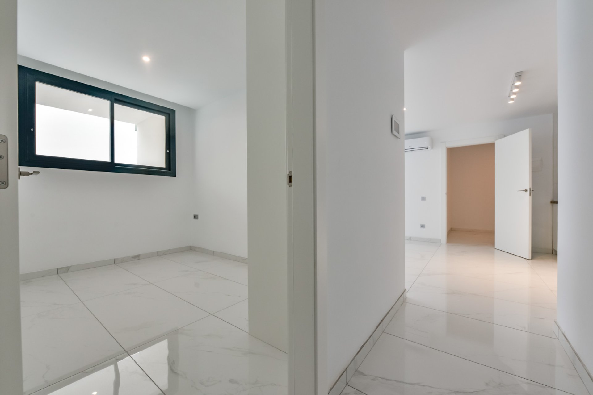 Nouvelle - Villa -
Finestrat