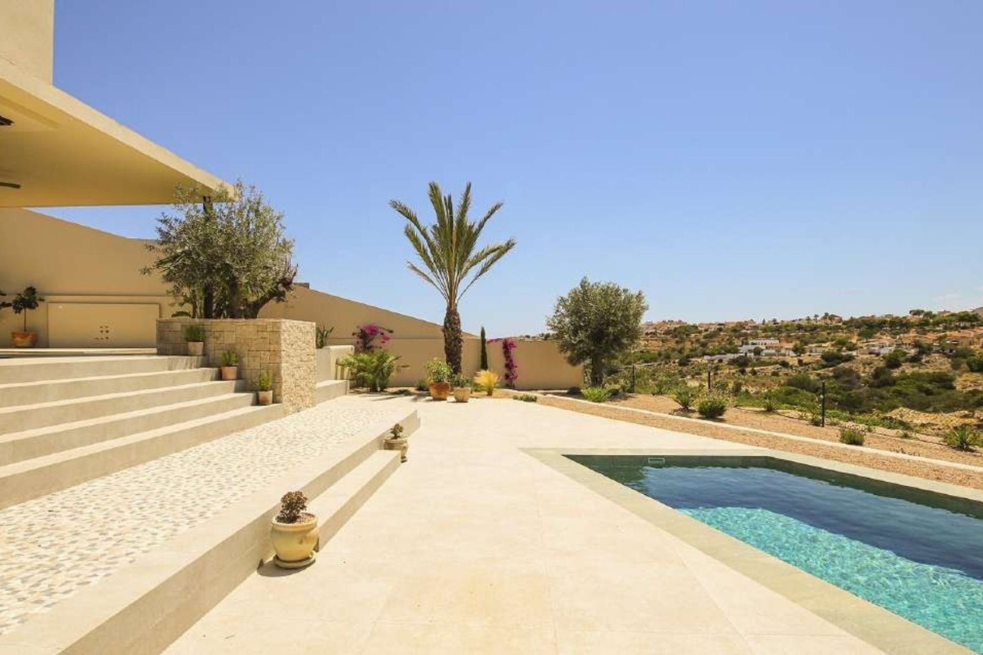 Nouvelle - Villa -
La Marina