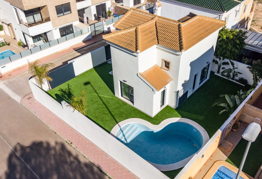 Nouvelle - Villa -
Orihuela Costa