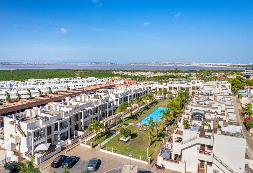 Obra nueva - Ático -
Torrevieja
