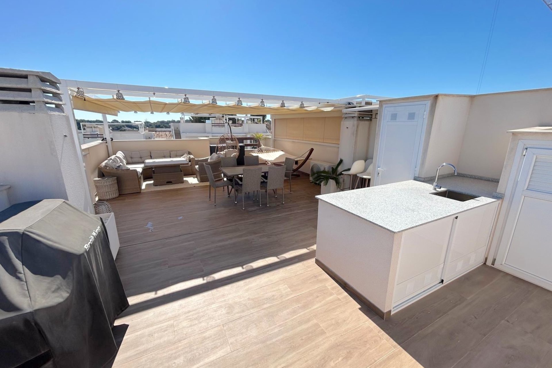 Obra nueva - Ático -
Torrevieja