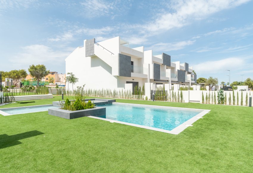 Obra nueva - high-bungalow -
Torrevieja