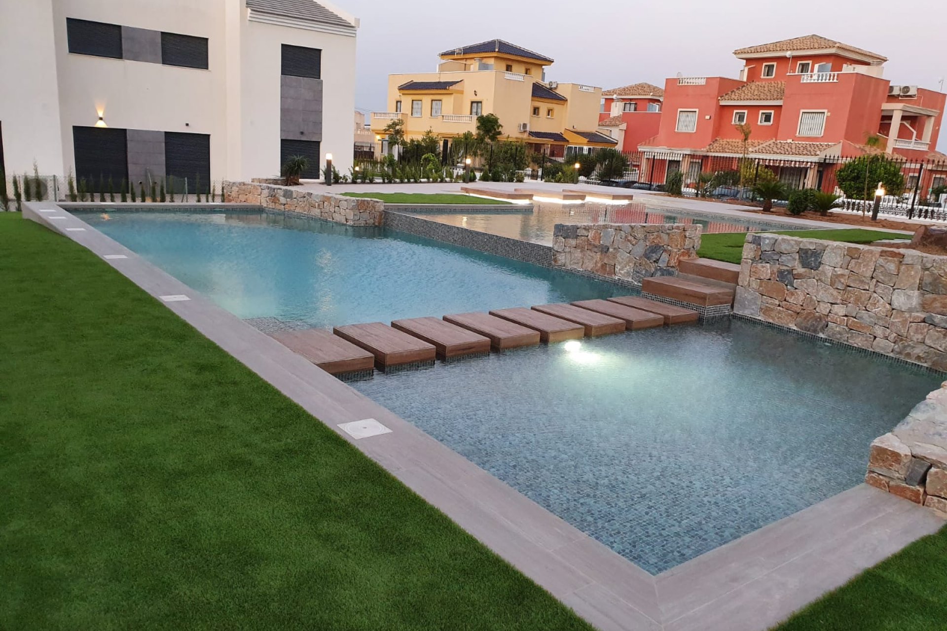 Obra nueva - high-bungalow -
Torrevieja