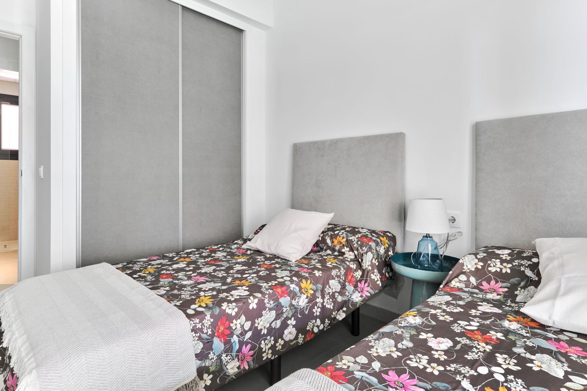 Obra nueva - high-bungalow -
Torrevieja