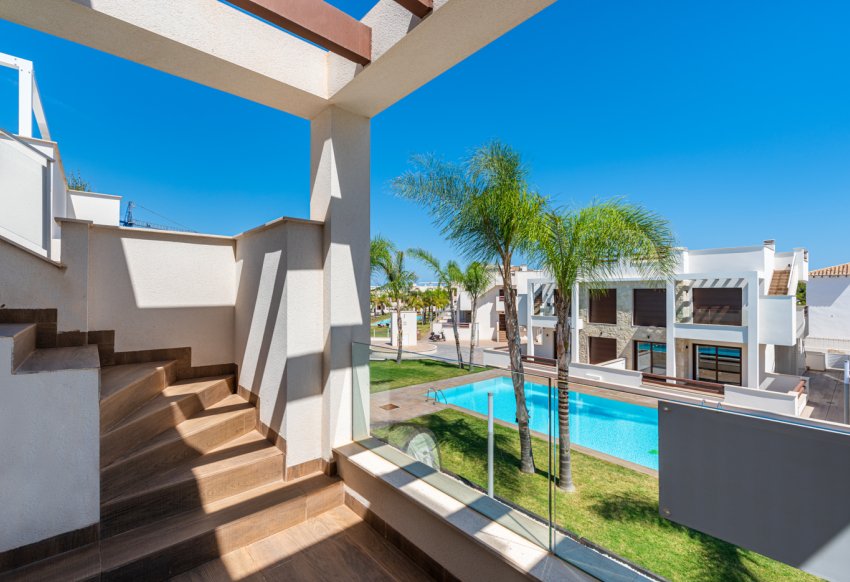 Obra nueva - high-bungalow -
Torrevieja