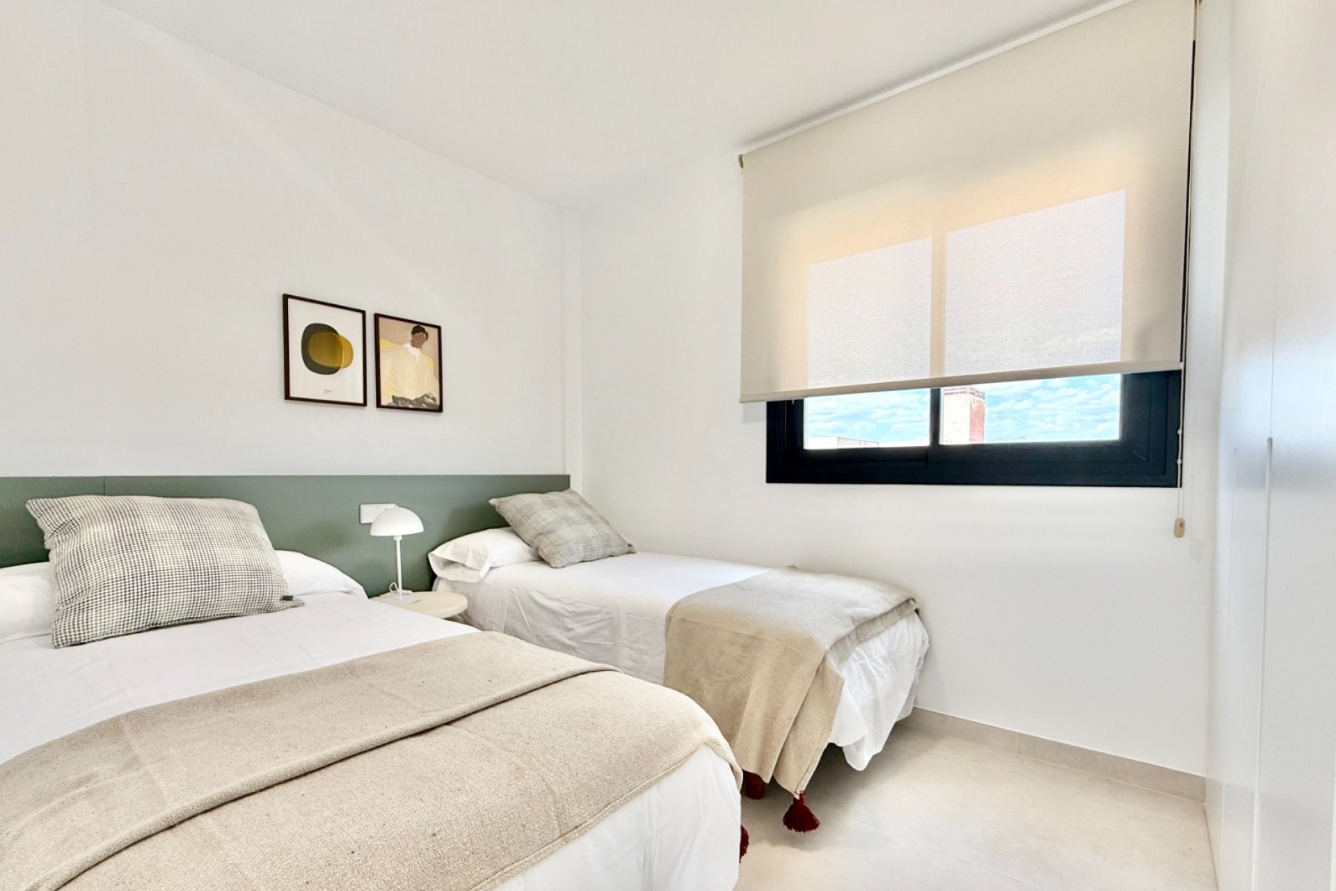 Obra nueva - low-bungalow -
Cox