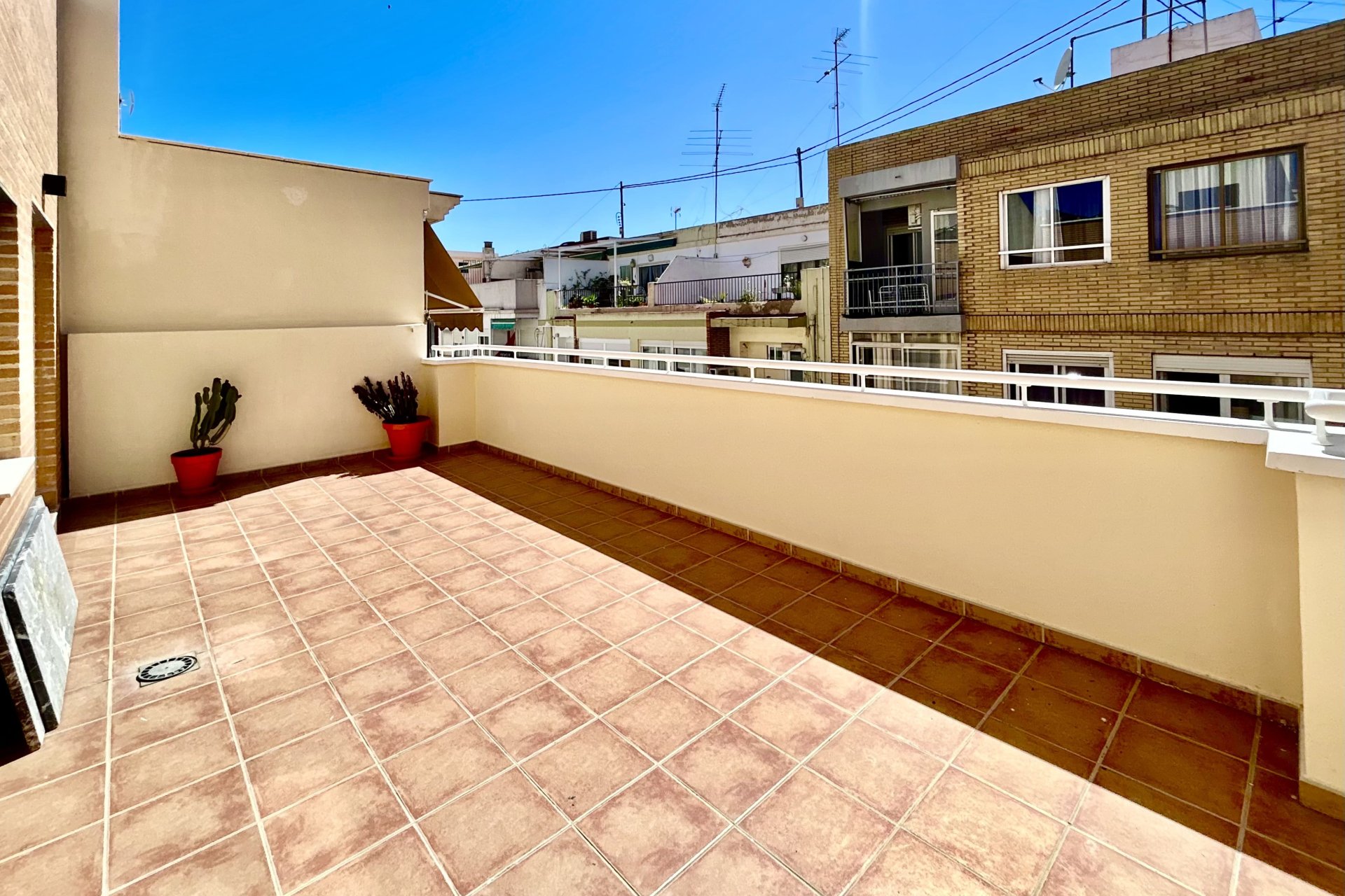 Obra nueva - Planta Baja -
Alicante (Alacant)