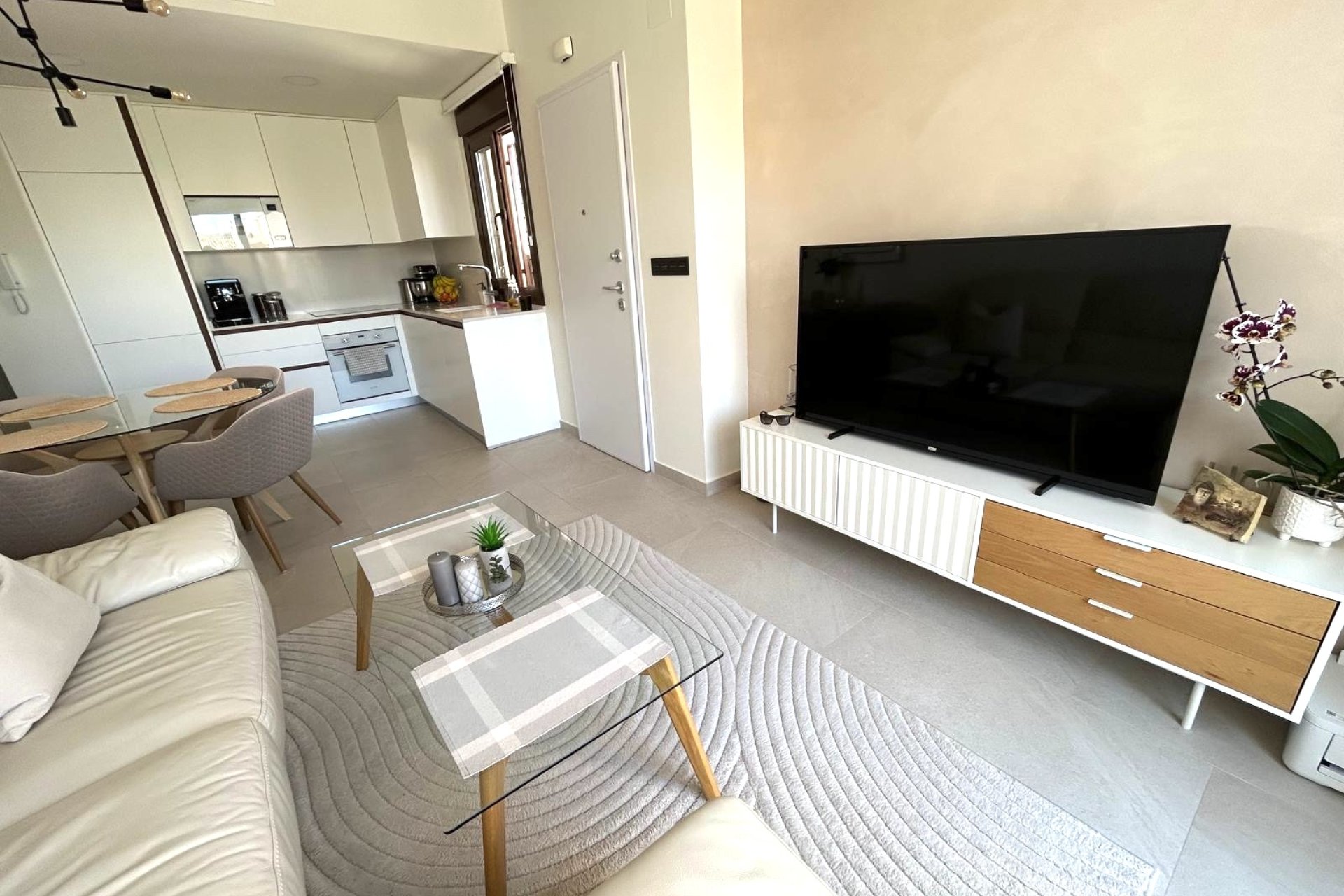 Obra nueva - Planta Baja -
Torrevieja