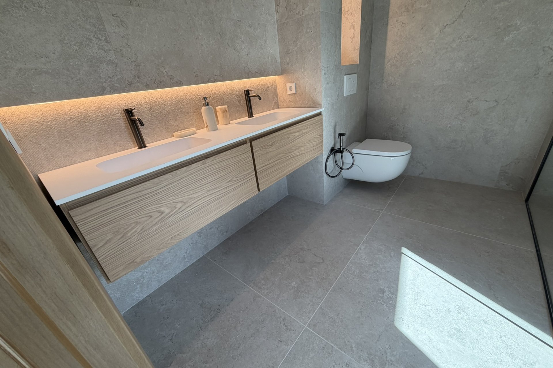 Obra nueva - Villa -
Altea