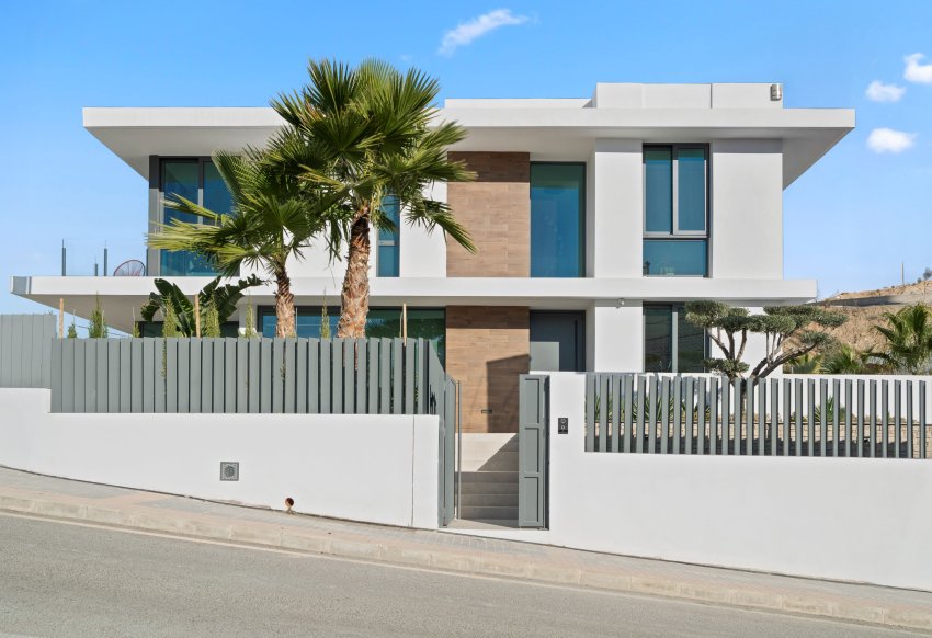 Obra nueva - Villa -
Benidorm