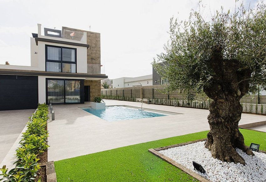 Obra nueva - Villa -
Dehesa de Campoamor