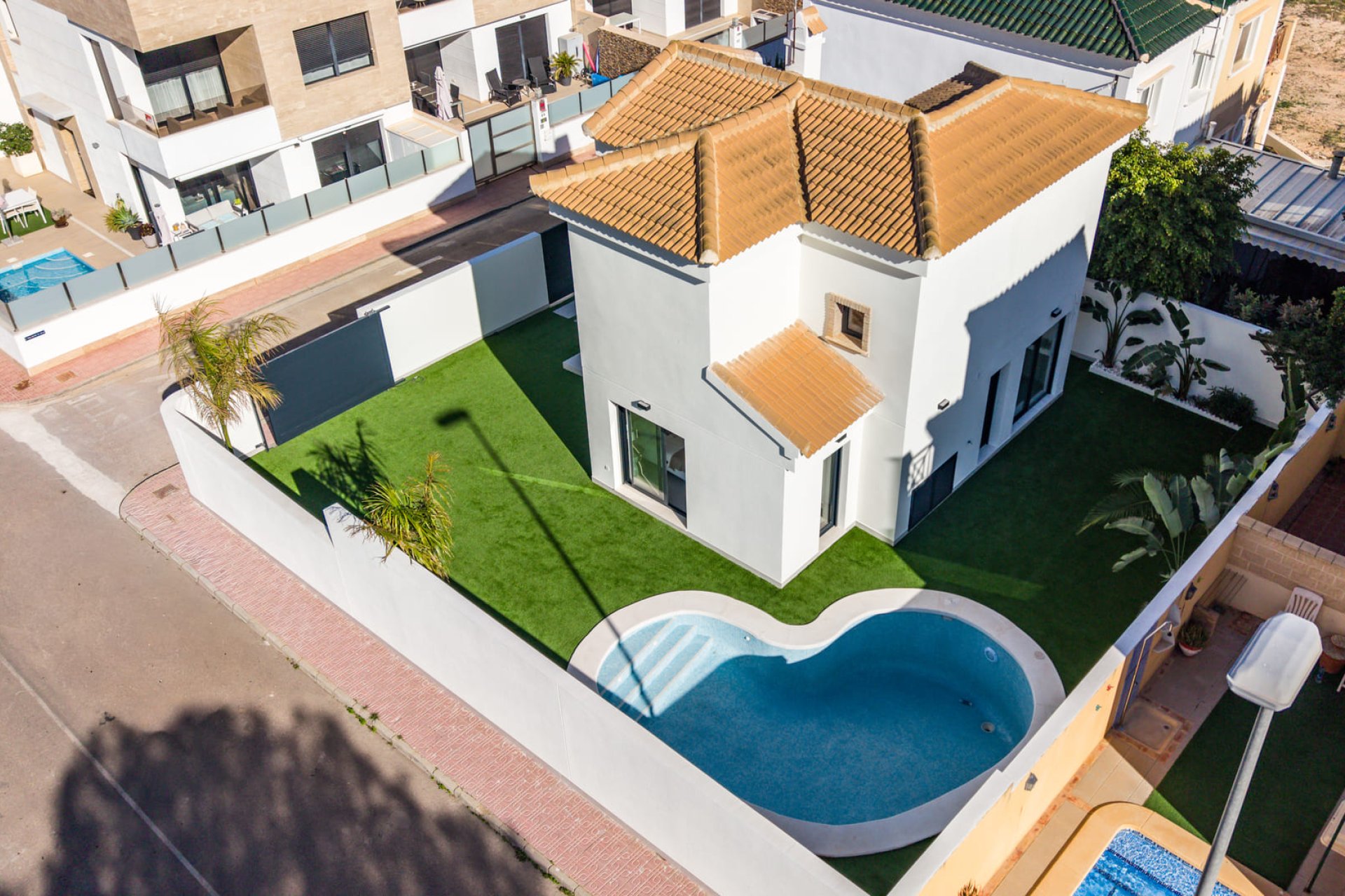 Obra nueva - Villa -
Orihuela Costa