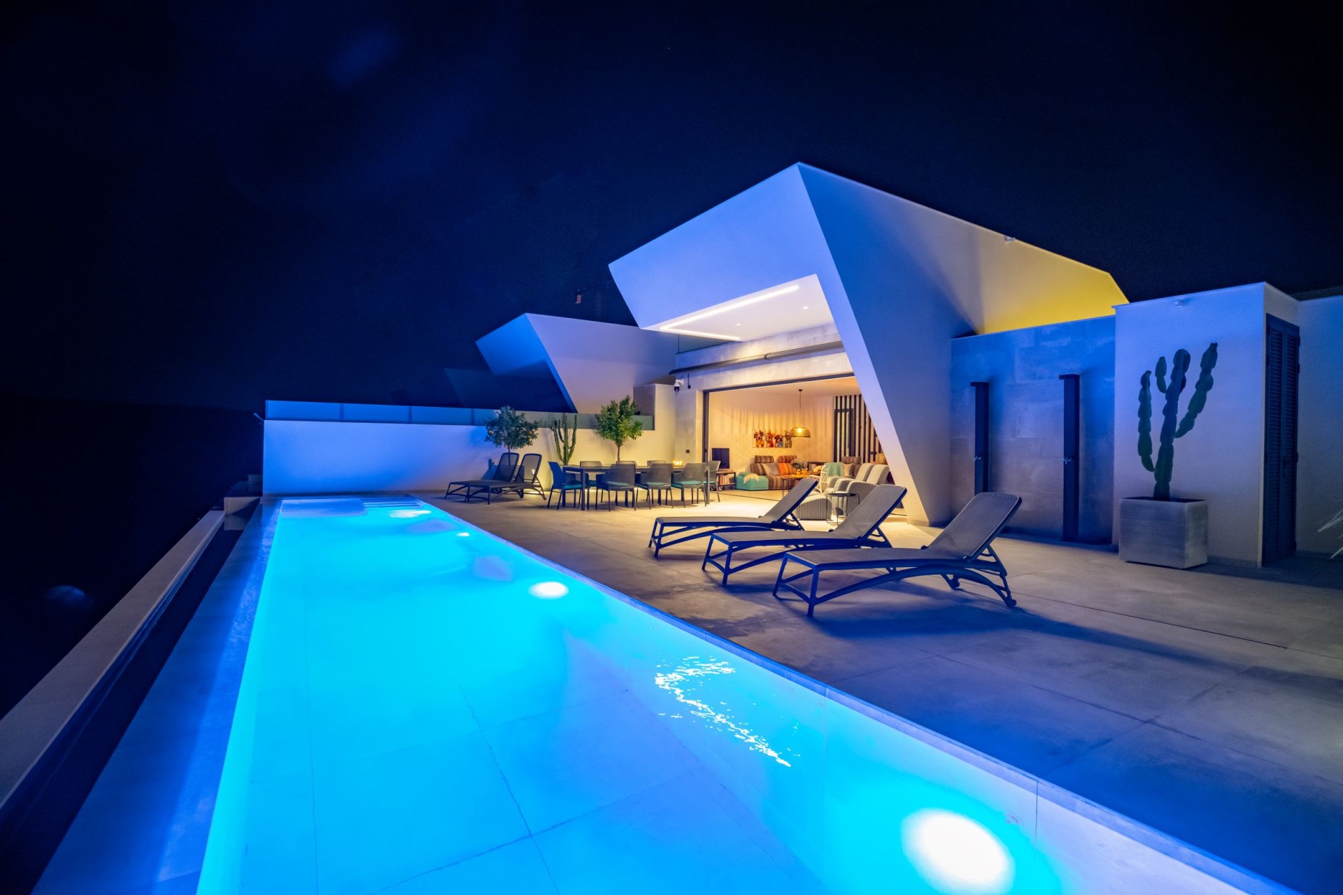 Obra nueva - Villa -
Rojales