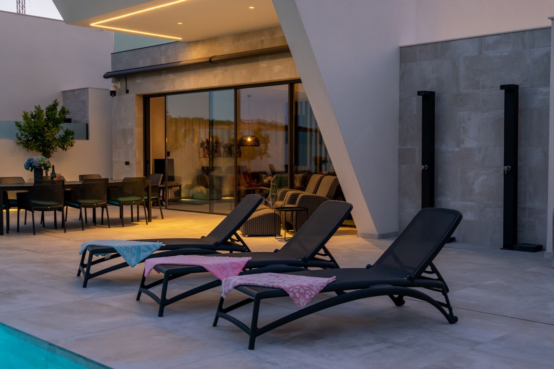 Obra nueva - Villa -
Rojales