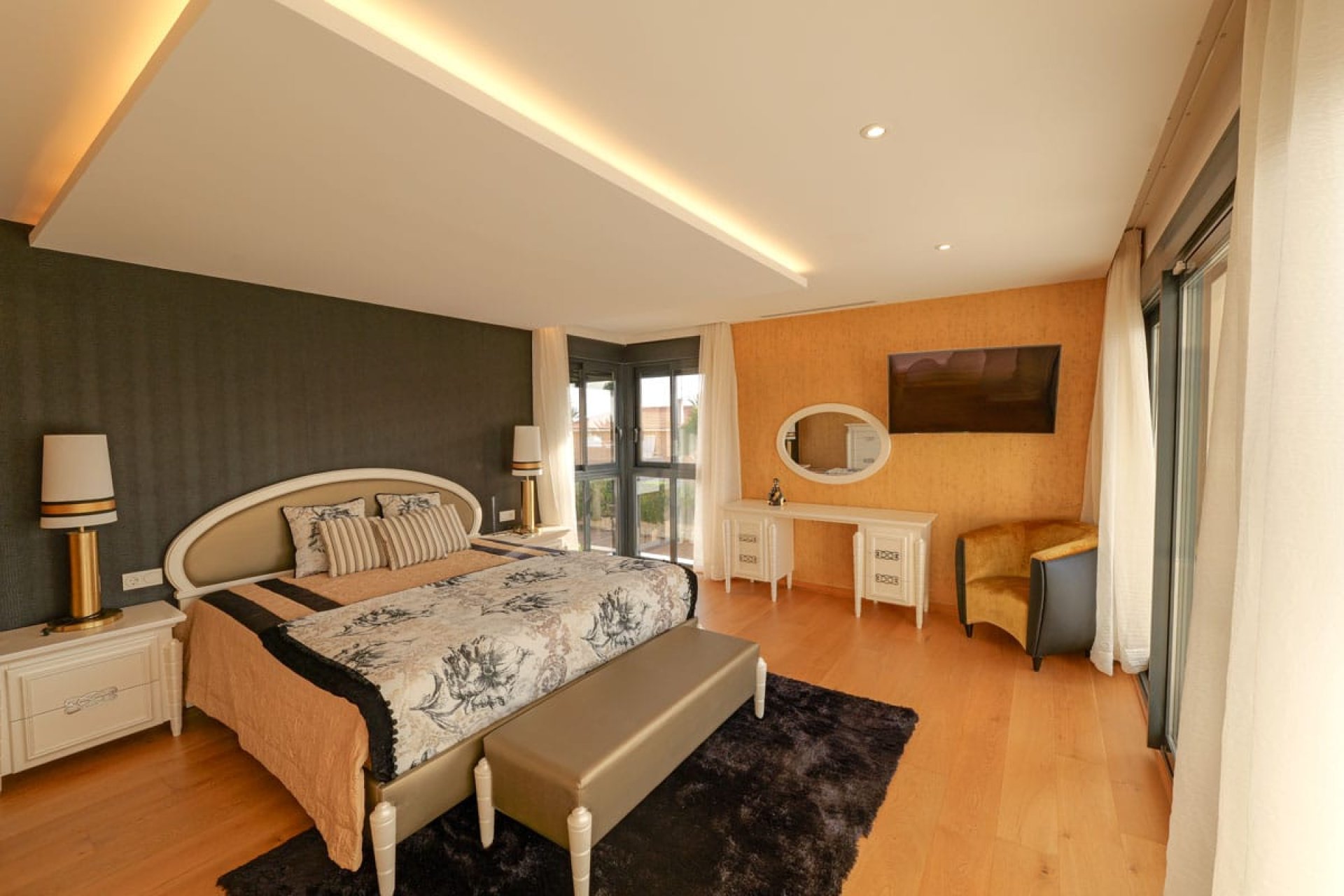 Obra nueva - Villa -
Torrevieja