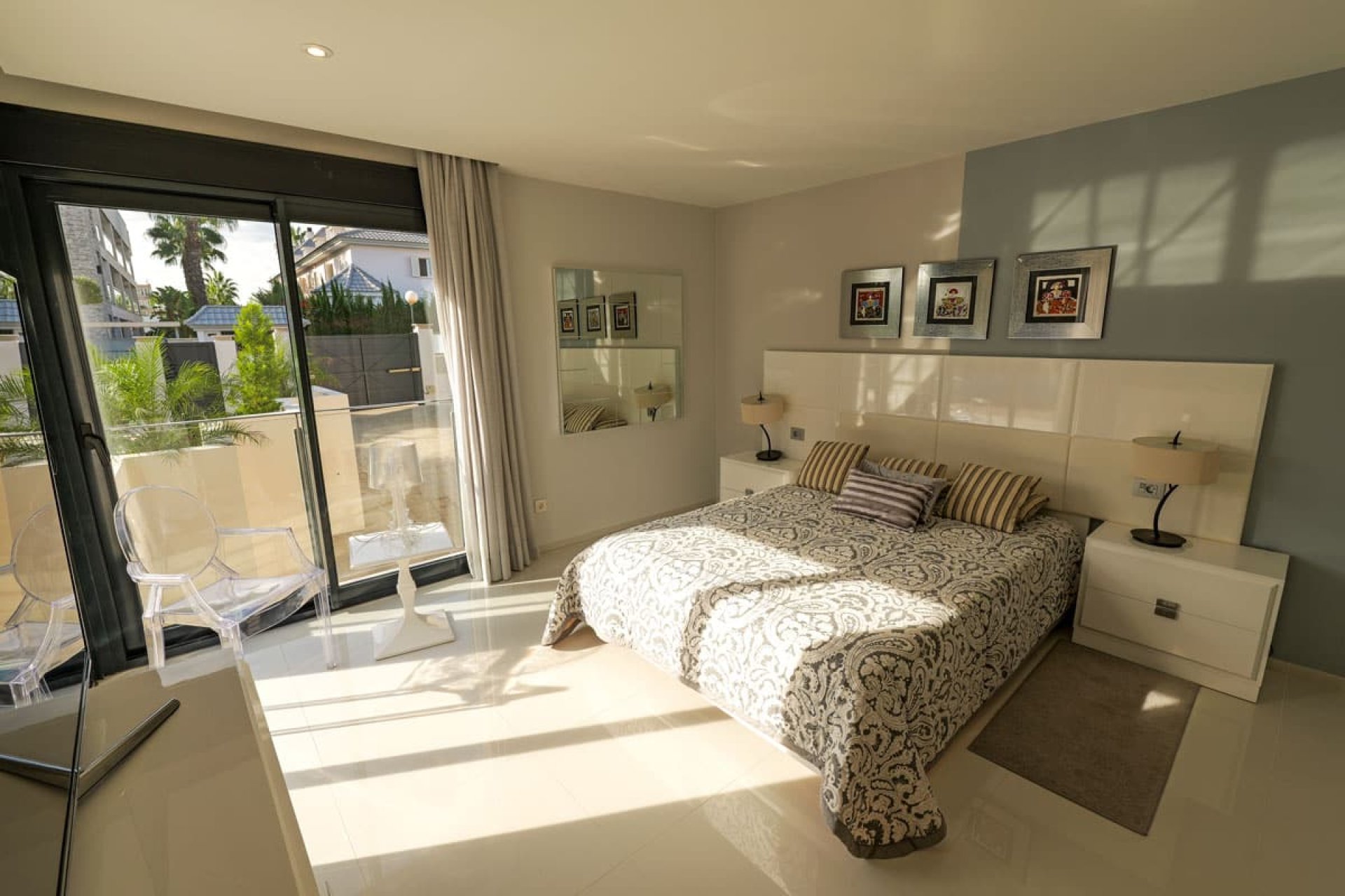 Obra nueva - Villa -
Torrevieja