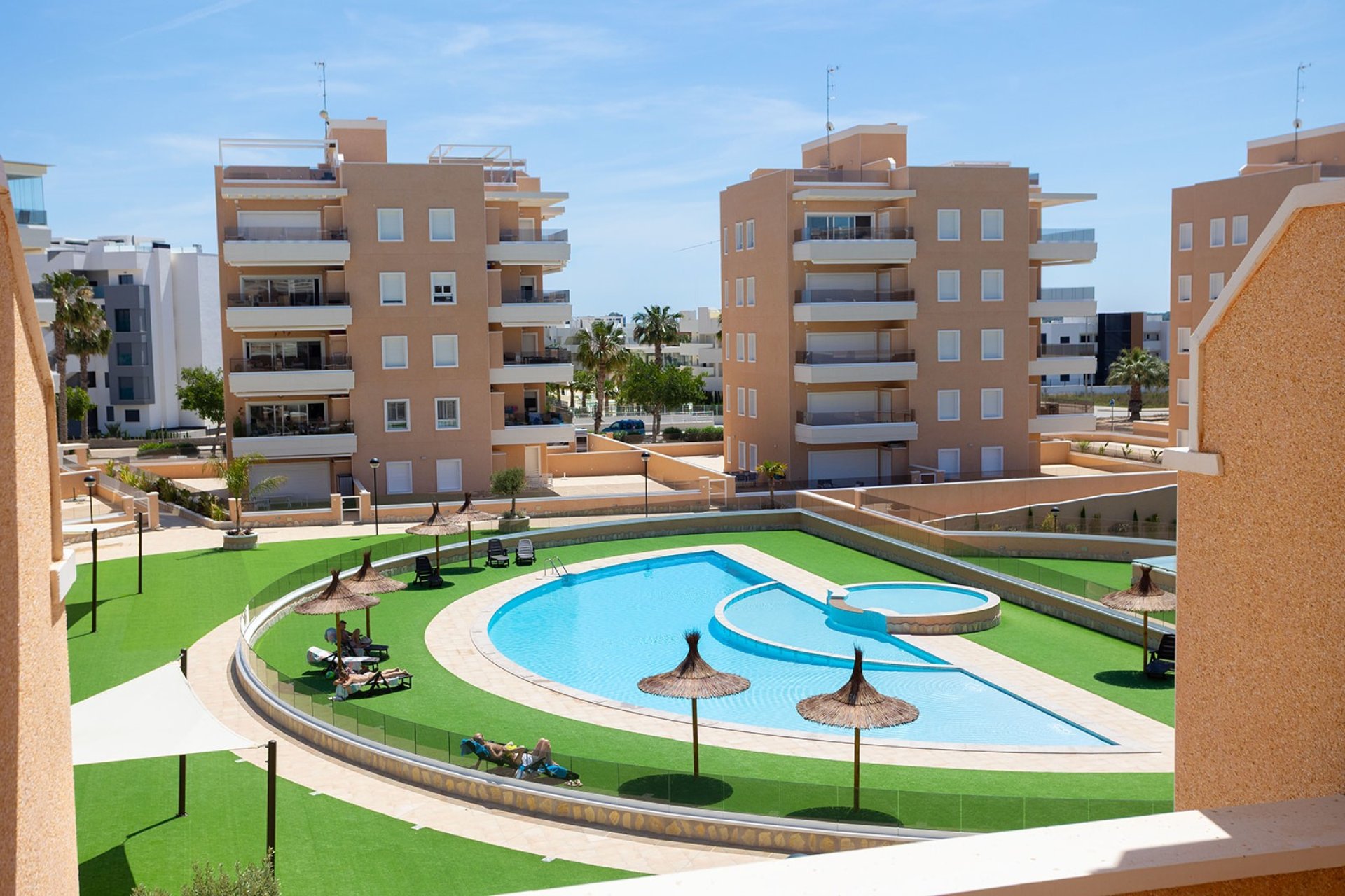 Resale - apartment -
Guardamar del Segura - El Raso