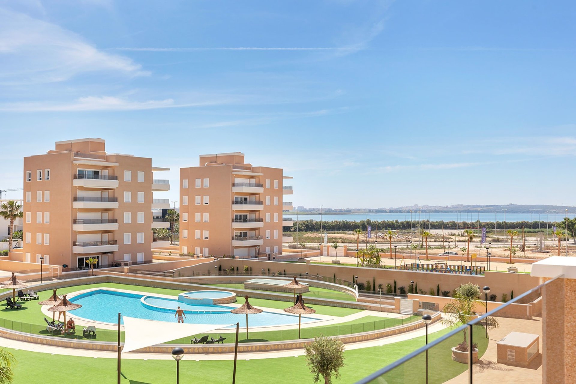 Resale - apartment -
Guardamar del Segura - El Raso