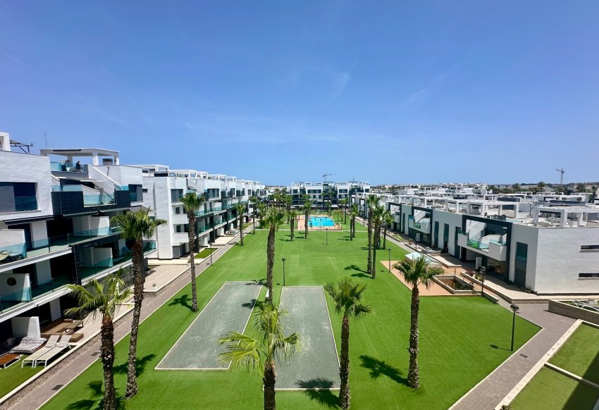 Resale - apartment -
Guardamar del Segura - El Raso
