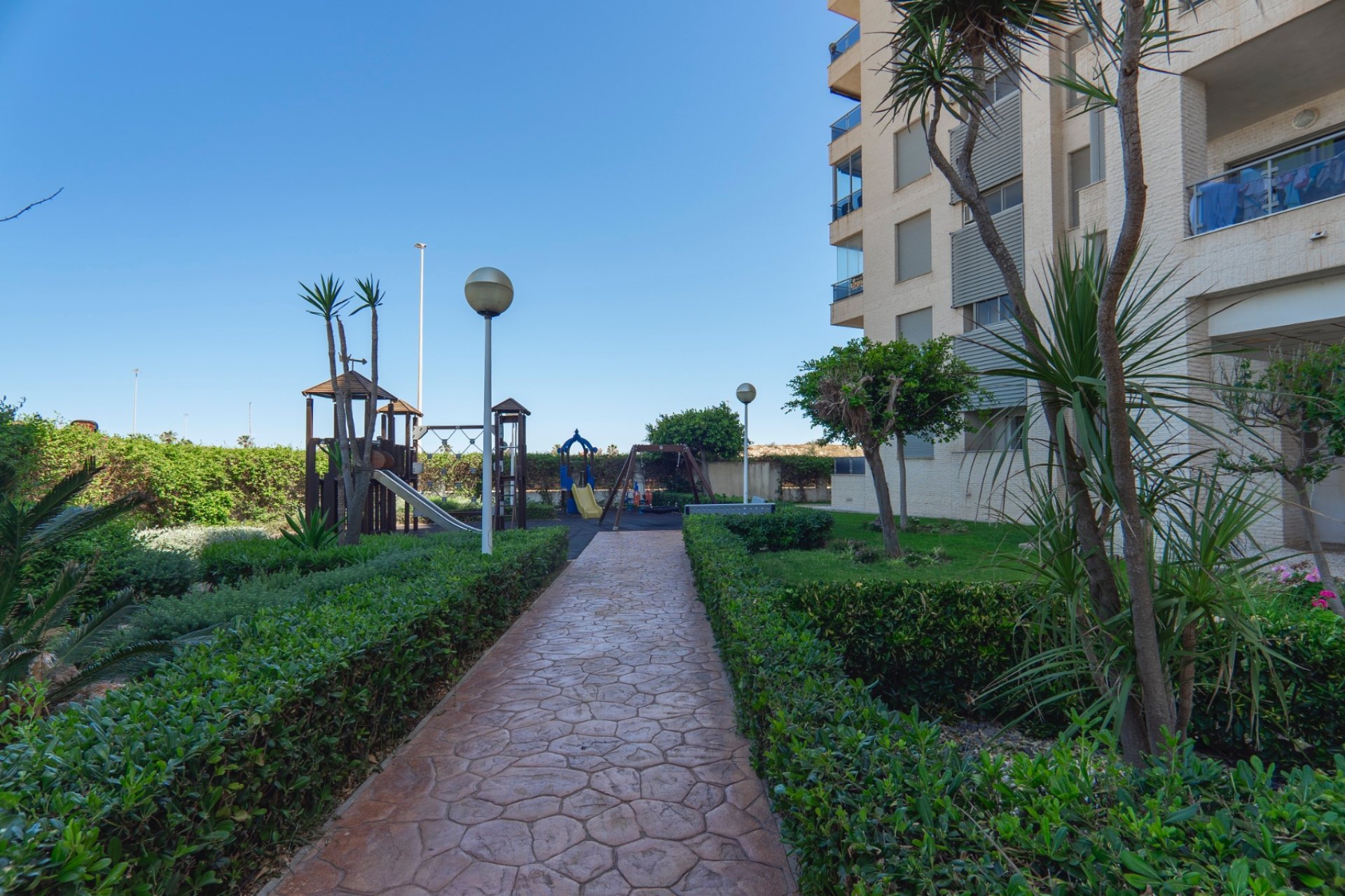 Resale - apartment -
Guardamar del Segura - Puerto Deportivo