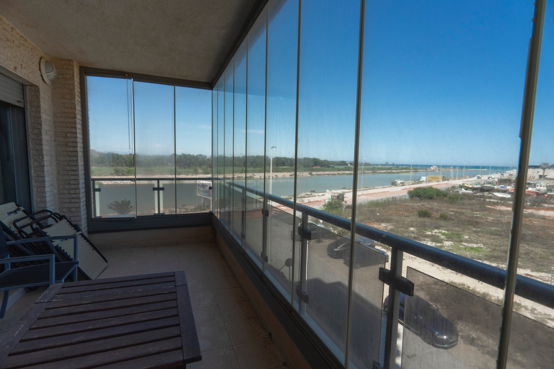 Resale - apartment -
Guardamar del Segura - Puerto Deportivo