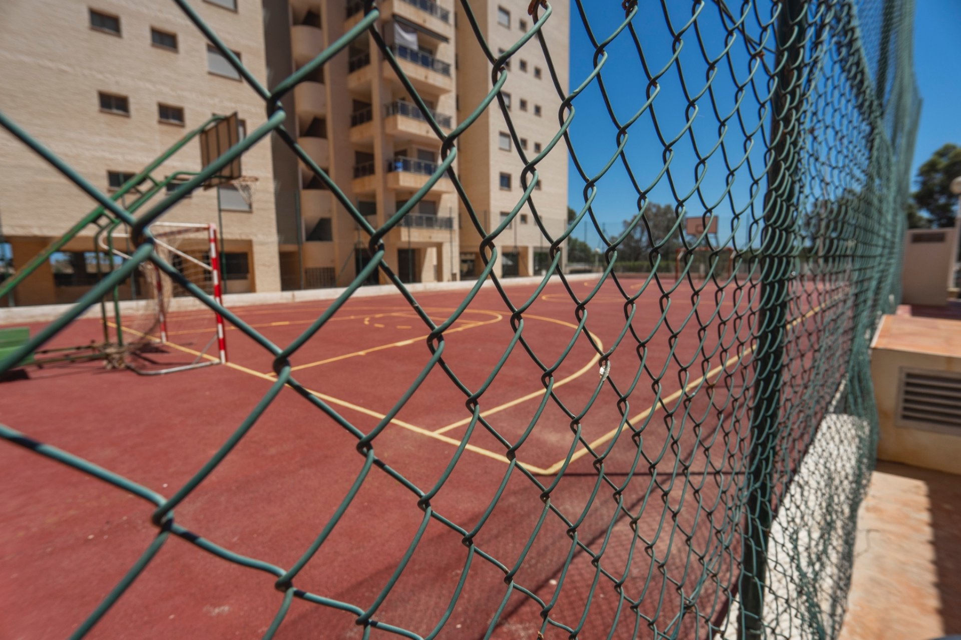 Resale - apartment -
Guardamar del Segura - Puerto Deportivo