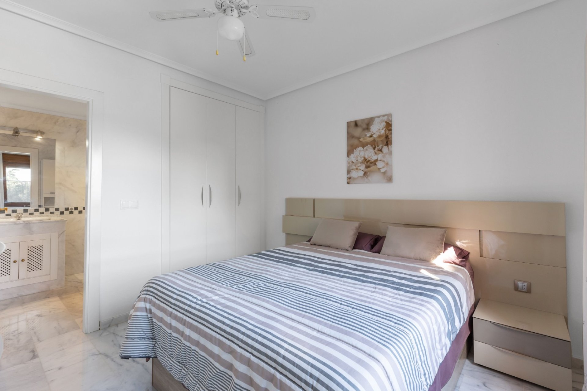 Resale - apartment -
Orihuela Costa - Villamartín