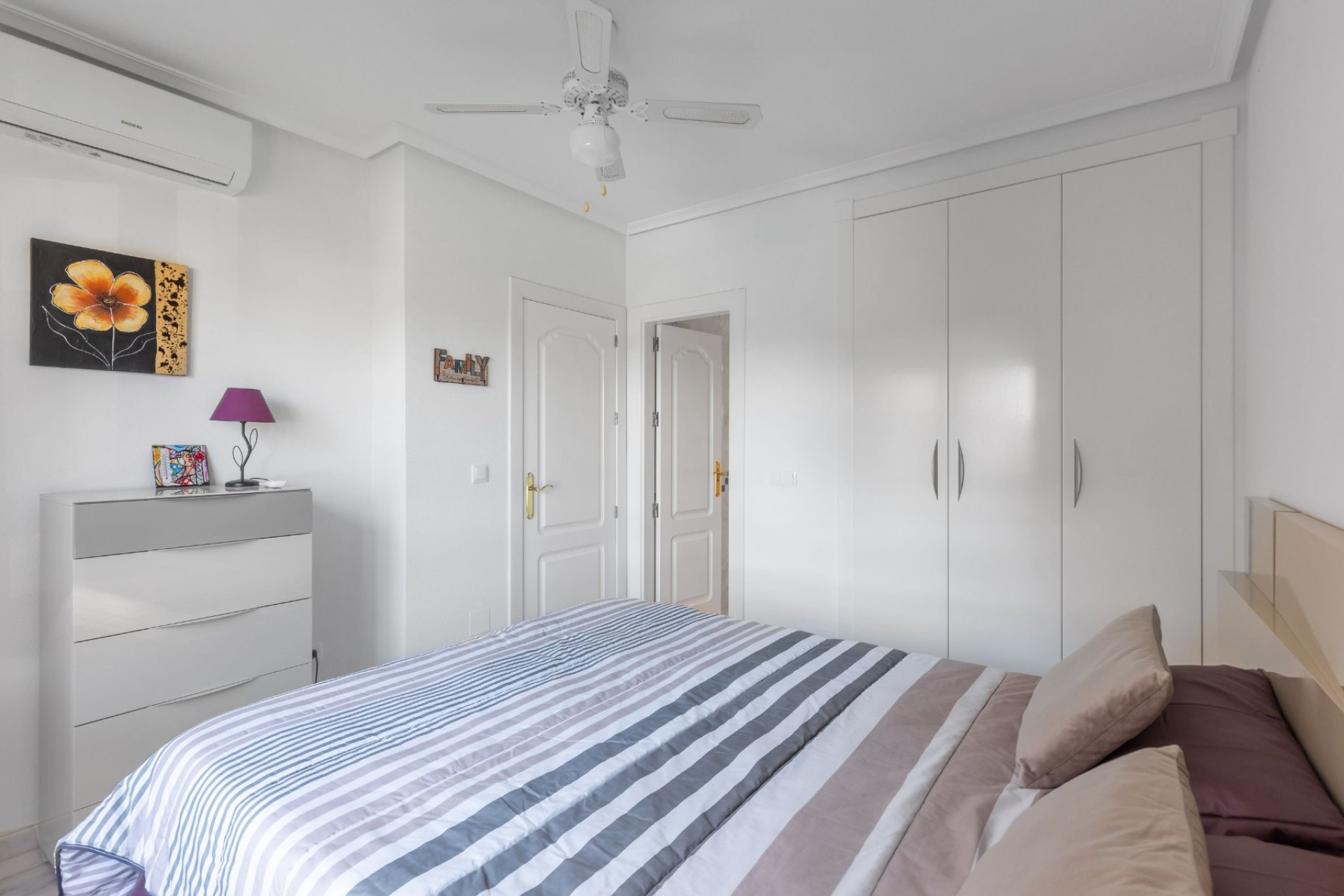 Resale - apartment -
Orihuela Costa - Villamartín