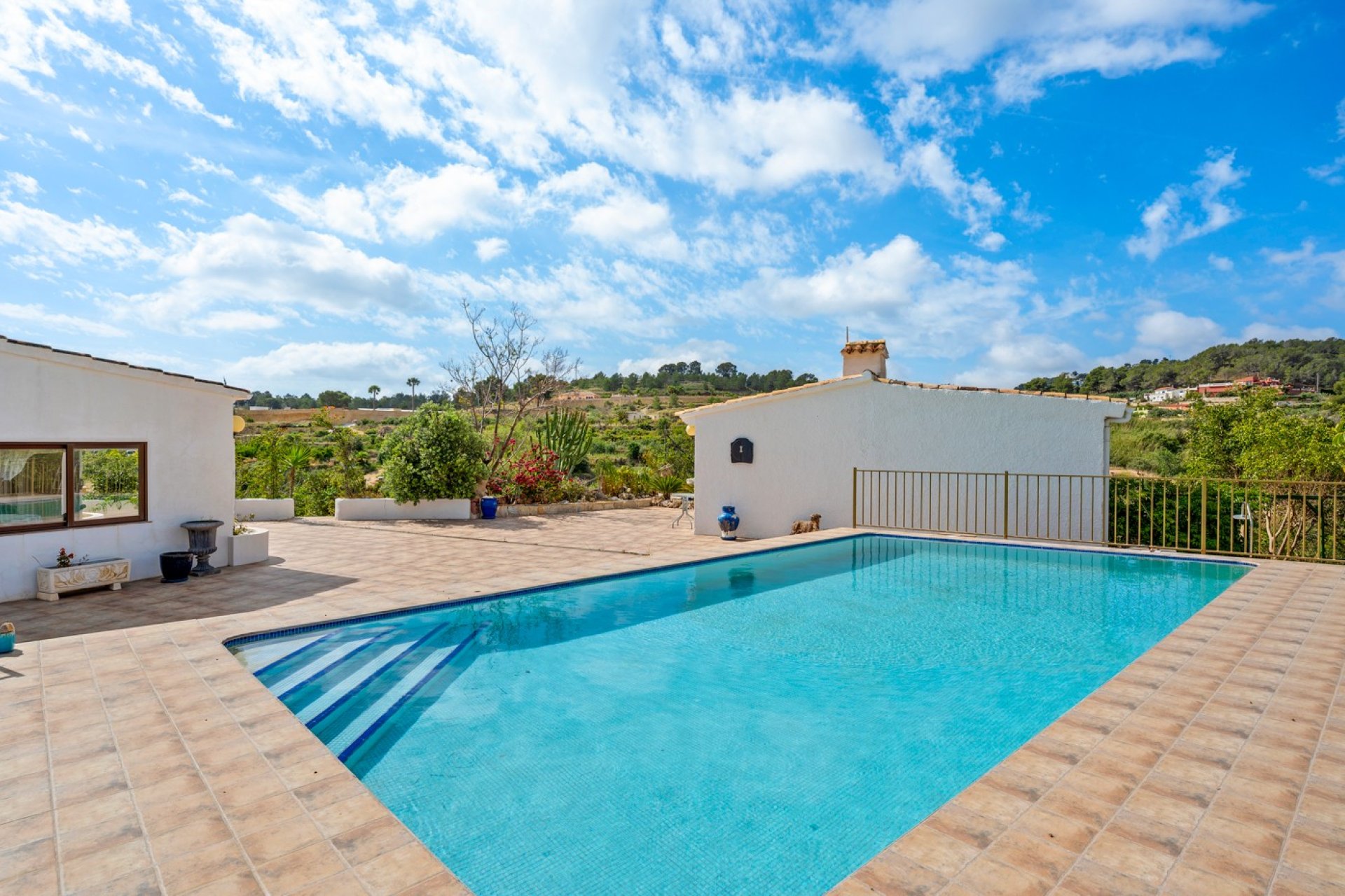 Resale - Country House -
La Nucía