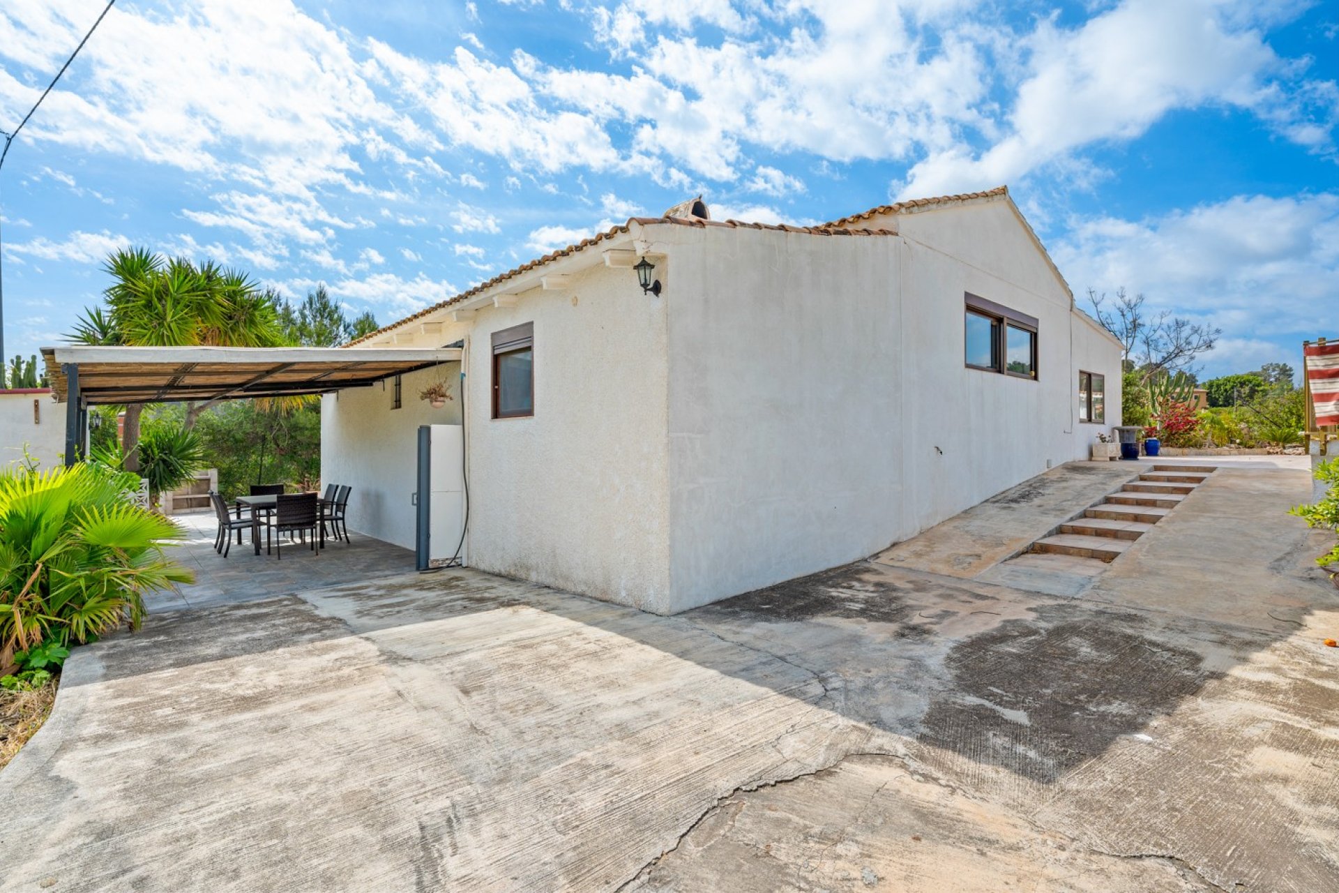 Resale - Country House -
La Nucía